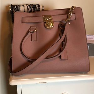 Michael kors purse